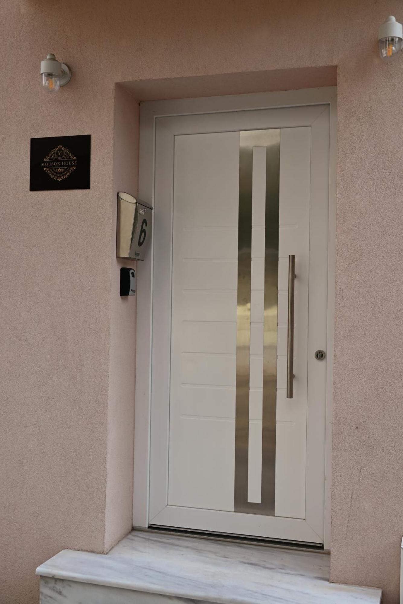Mouson Luxury Suite With Free Private Parking Кавала Екстериор снимка