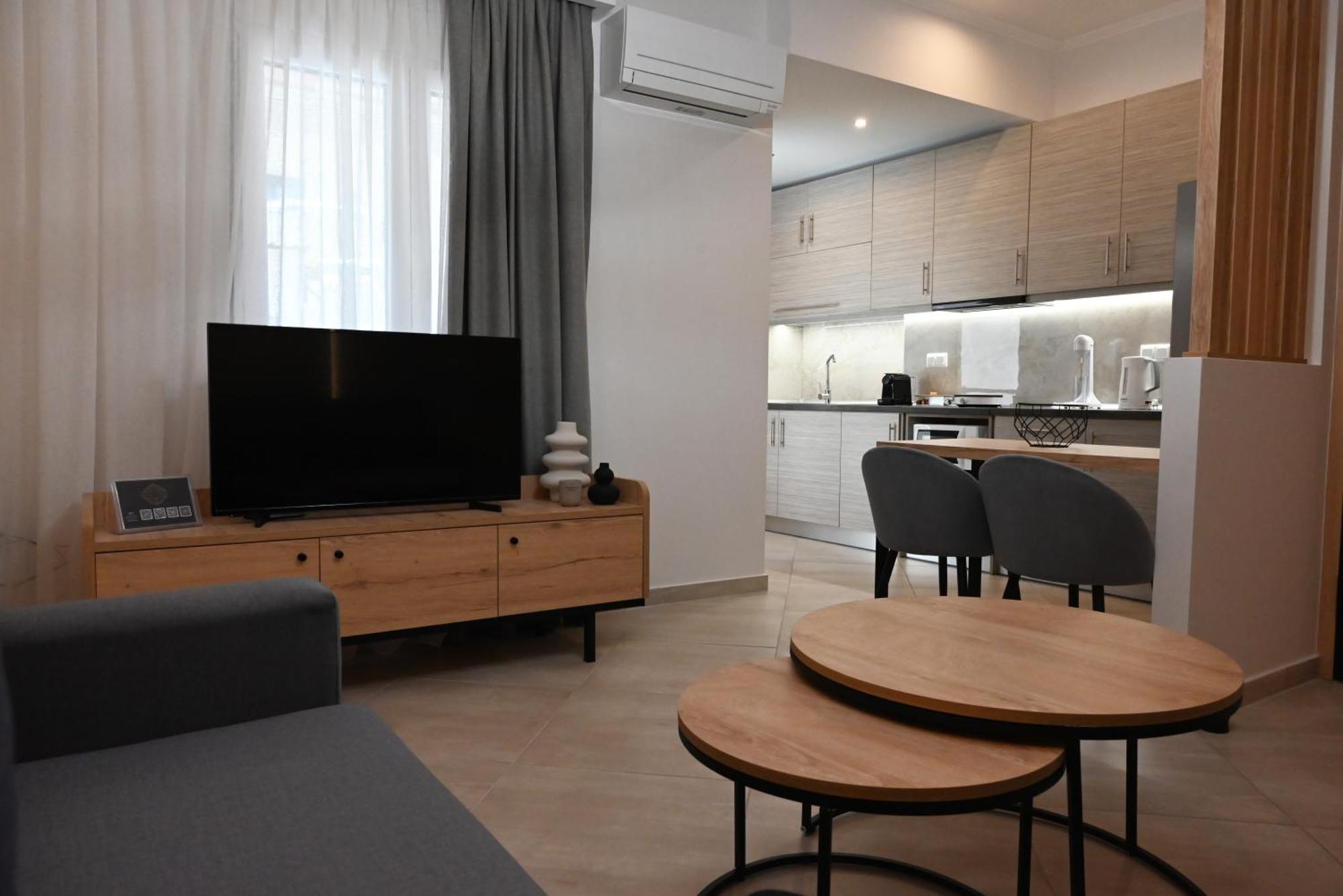 Mouson Luxury Suite With Free Private Parking Кавала Екстериор снимка