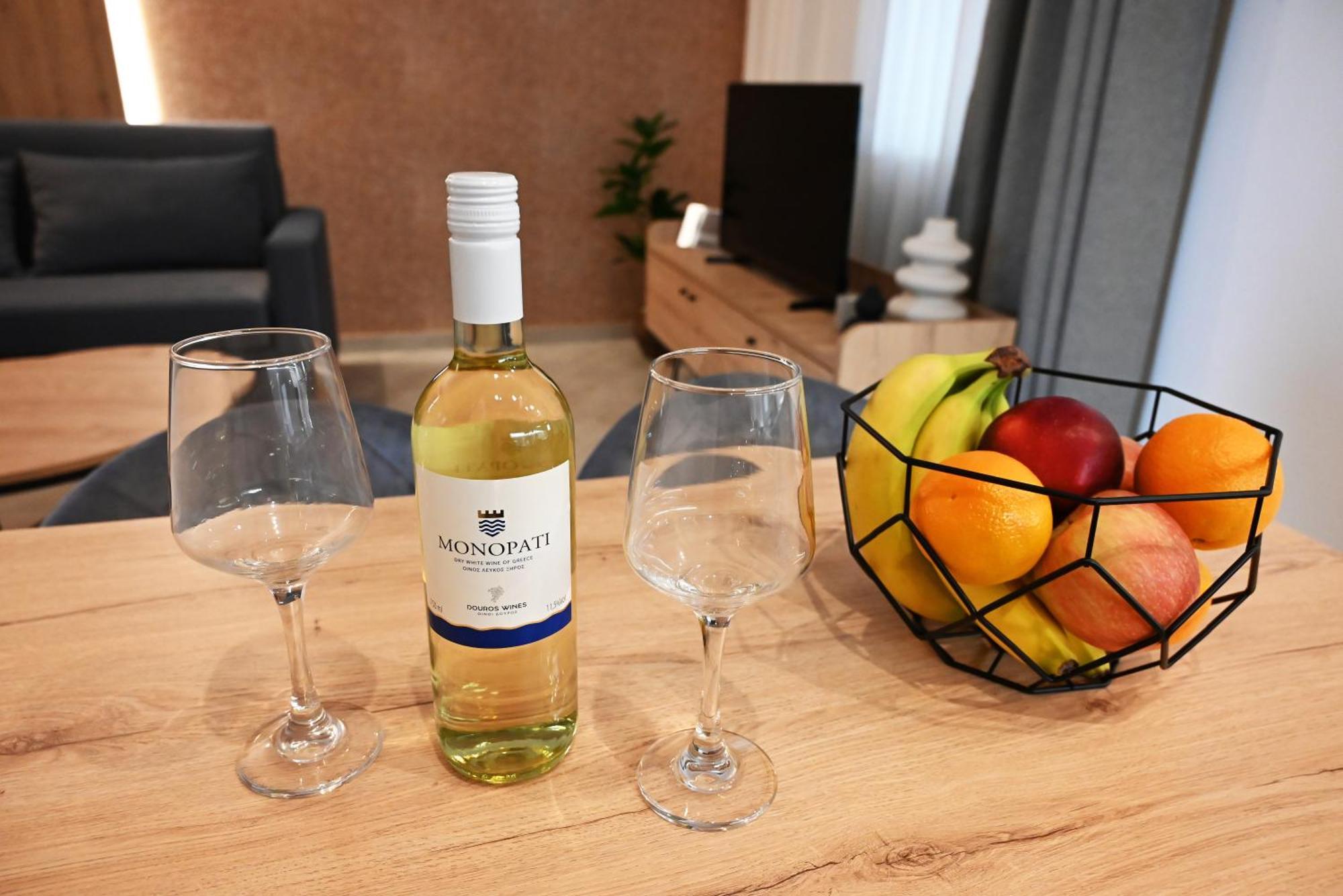 Mouson Luxury Suite With Free Private Parking Кавала Екстериор снимка