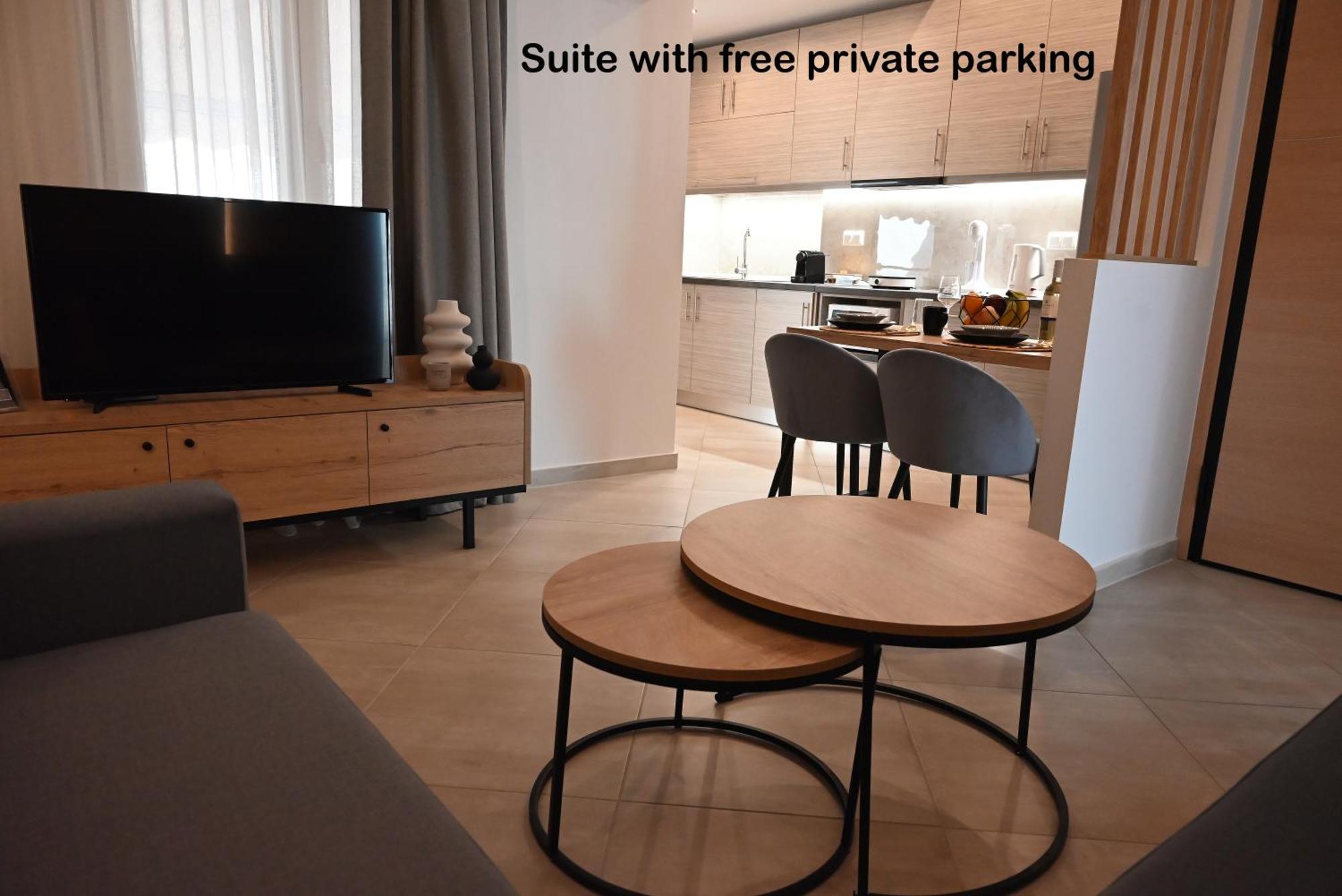 Mouson Luxury Suite With Free Private Parking Кавала Екстериор снимка